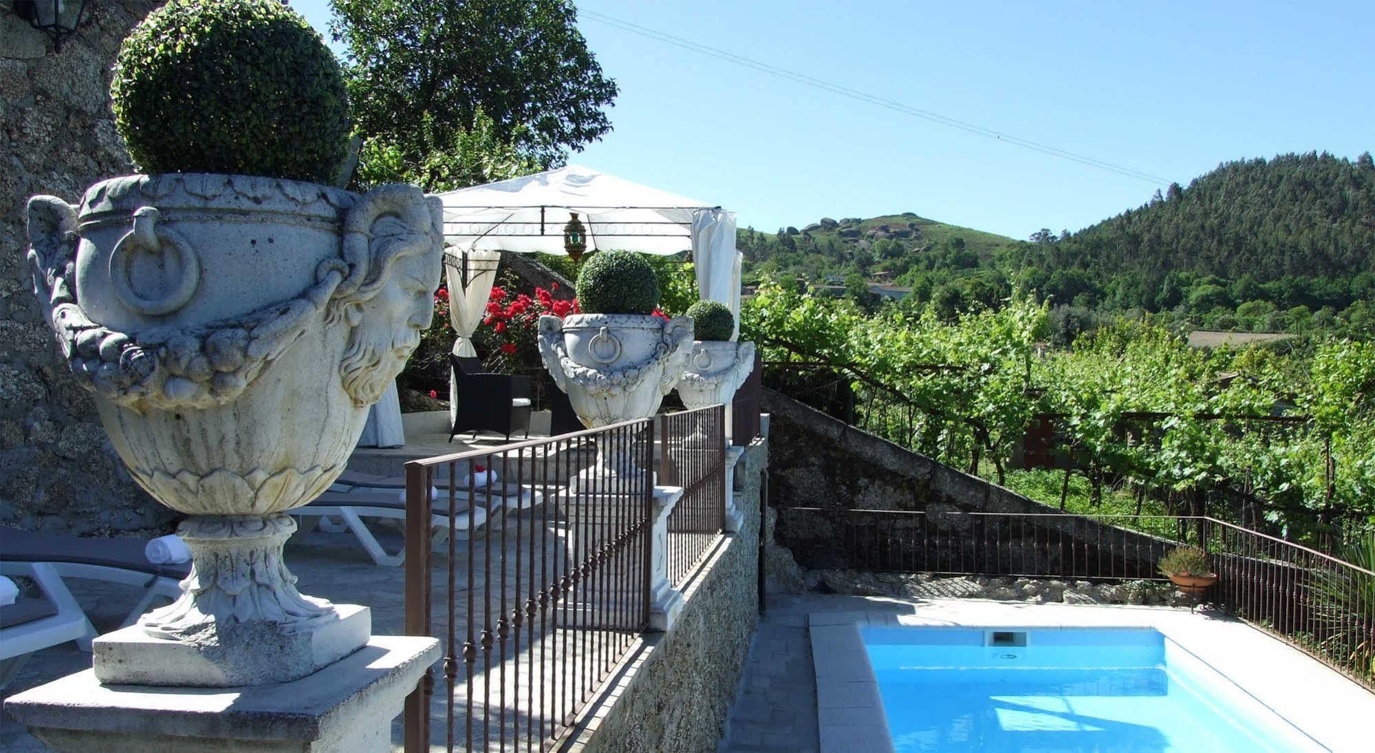 Boutique Hotel Solar Dos Anjos Vieira do Minho Bagian luar foto